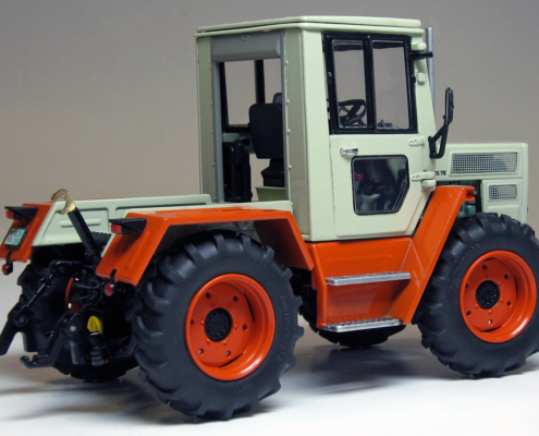 MB-trac 65/70 (W440) miniatuurmodel in schaal 1:32 van het merk weise toys