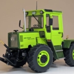 MB-trac 900 turbo (W440) miniatuur tractor in schaal 1:32 van het merk weise toys