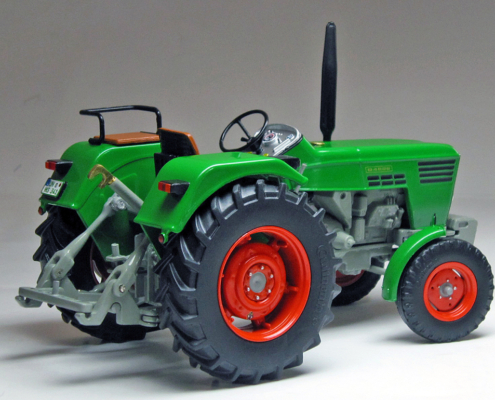 4-1040 DEUTZ D 40 06 miniatuurtractor in schaal 1:32 van het merk Weise Toys