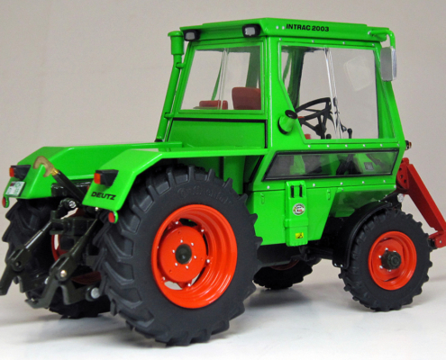DEUTZ Intrac 2003 A miniatuur tractor in schaal 1:32 van het merk weise toys