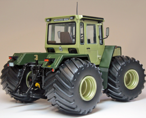 MB-trac 1400 turbo (W443) with terra tracks miniatuurmodel van het merk weisetoys