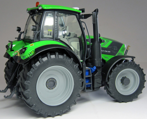 Deutz-Fahr 6185 TTV Agrotron miniatuurtractor in schaal 1:32 van het merk weise toys
