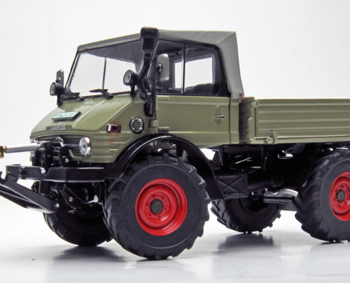 Unimog 406 (U84) with folding soft-top roof schaalmodel in schaal 1:#2 van het merk weise toys