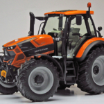 Deutz-Fahr 6155 Agrotron Communal miniatuurtractor in schaal 1:32 van het merk weise toys