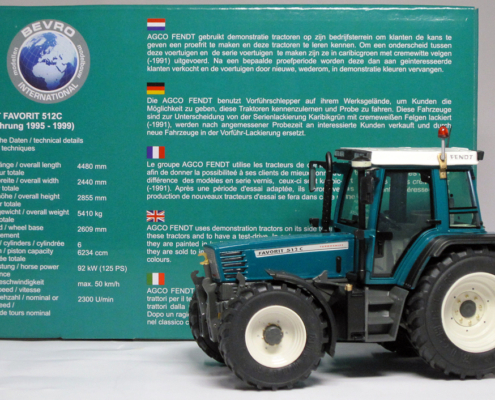 FENDT Favorit 512 C demonstration tractor in 1:32 van weise toys
