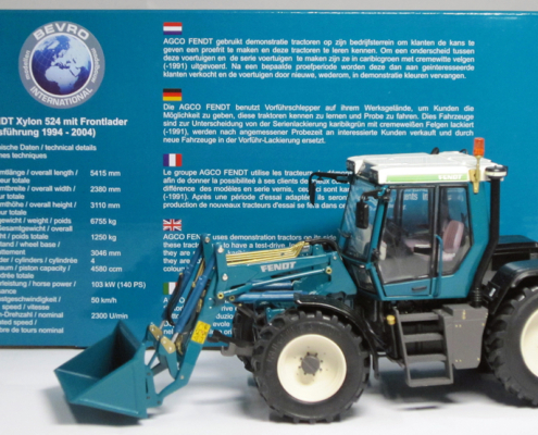 FENDT Xylon 524 with front loader, demonstration tractor in schaal 1:32