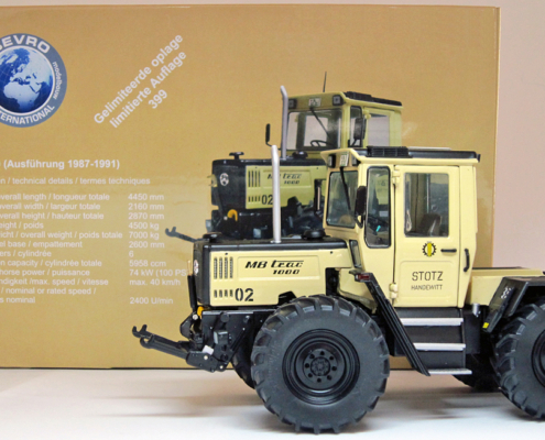 MB-trac 1000 (W441) Stotz miniatuur tractor ion schaal 1:32 van weise toys