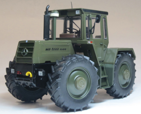 MB-trac 1500 (W443) (Finnish Military) miniatuurmodel in schaal 1:32 van het merk weise toys
