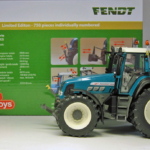 FENDT FAVORIT 926 Vario (2. Gen.) Vorführschlepper in schaal 1:32 van het merk weise toys