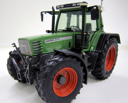 FENDT FAVORIT 514C miniatuurtractor in schaal 1:32 van het merk weise toys