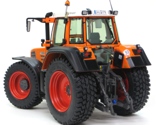 FENDT Favorit 822 Communal schaalmodel in schaal 1:32 van het merk weise toys