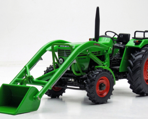 DEUTZ D 52 06 A miniatuurtractor met voorlader in schaal 1:32 van het merk weise toys